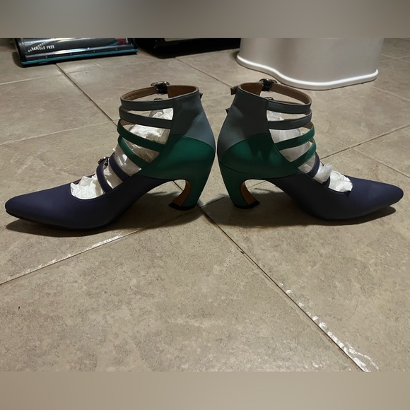 **SOLD**John Fluevog Twist Watusi blue green size 8.5 - Picture 3 of 7